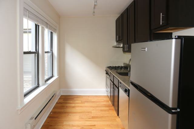 4737 N Hermitage Ave #204 - Photo 3 of 13