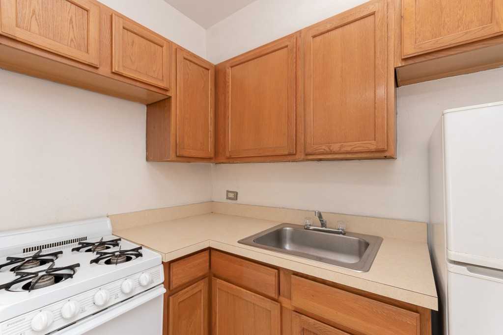 1164 N Dearborn St #406 - Photo 2 of 15