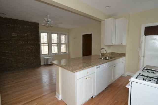 PAULINA + BERTEAU #3S - Photo 3 of 17