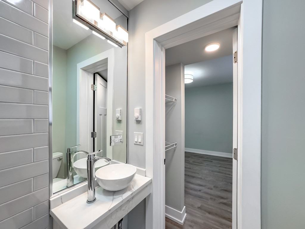 505 W Belmont Ave #3J - Photo 7 of 21