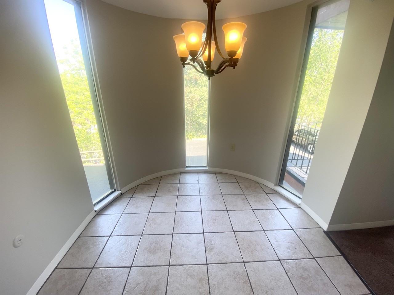 WAVERLY APARTMENTS -- 002 - Photo 6 of 19