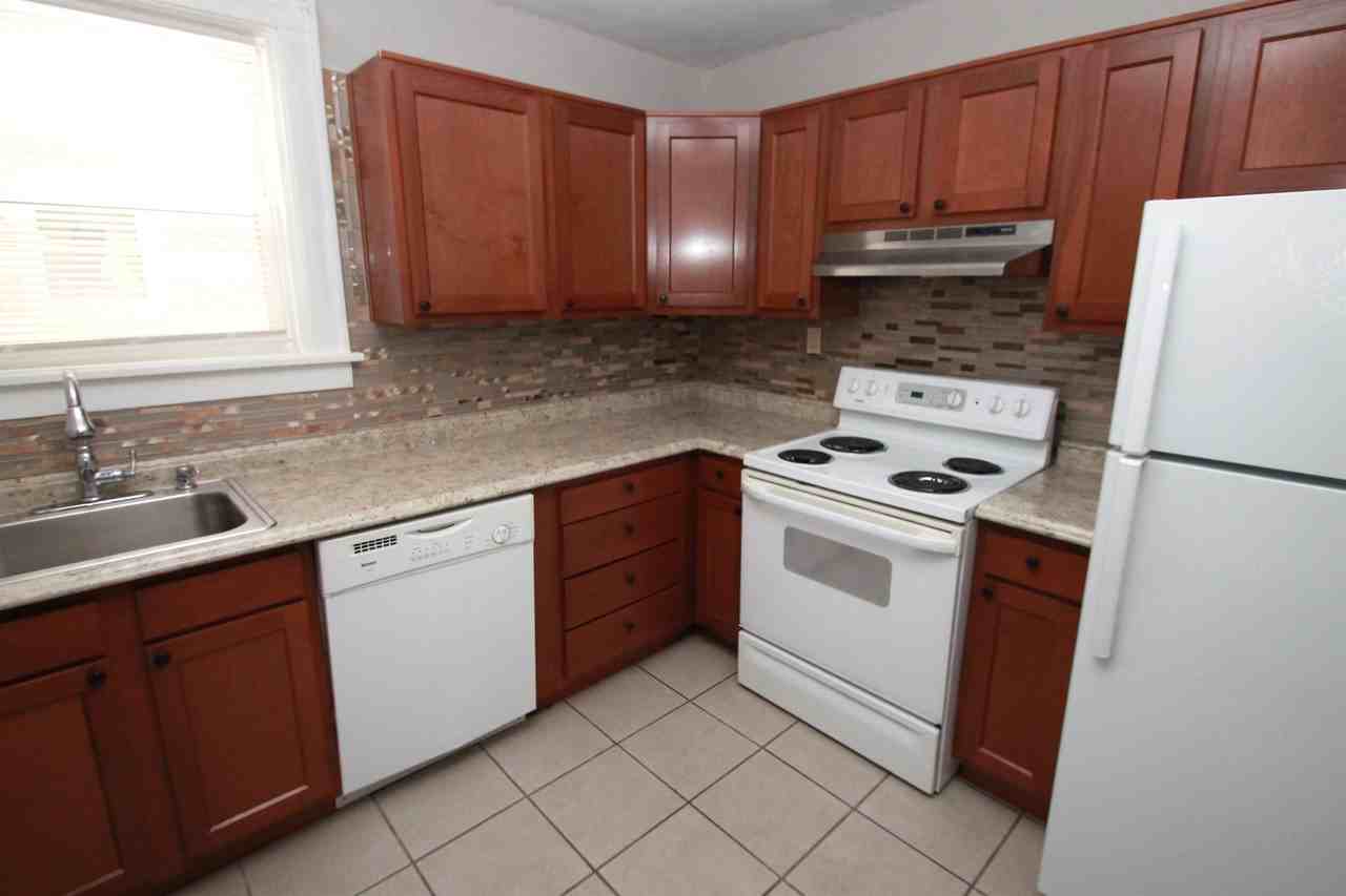 WEBER APARTMENTS -- 060 - Photo 3 of 7