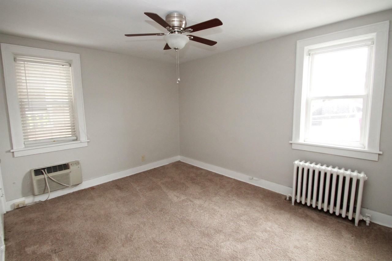 WEBER APARTMENTS -- 060 - Photo 4 of 7