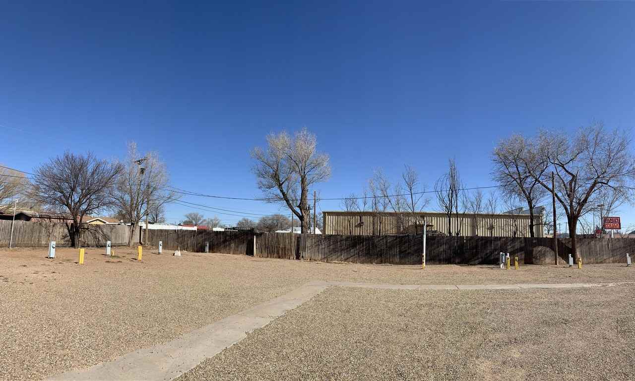 1500 West 7th Street - Photo 2 of 3