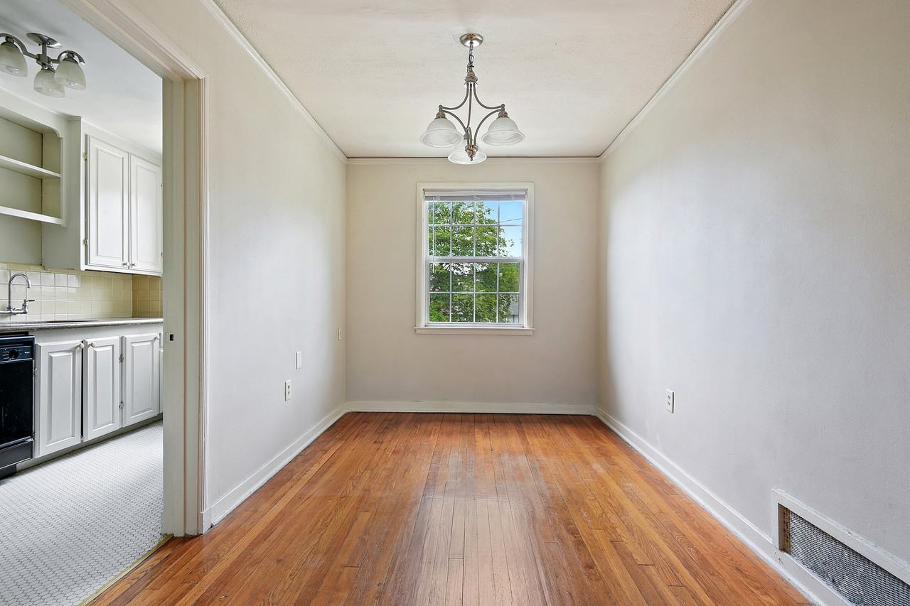 Southdowns Apartments - Photo 5 of 17