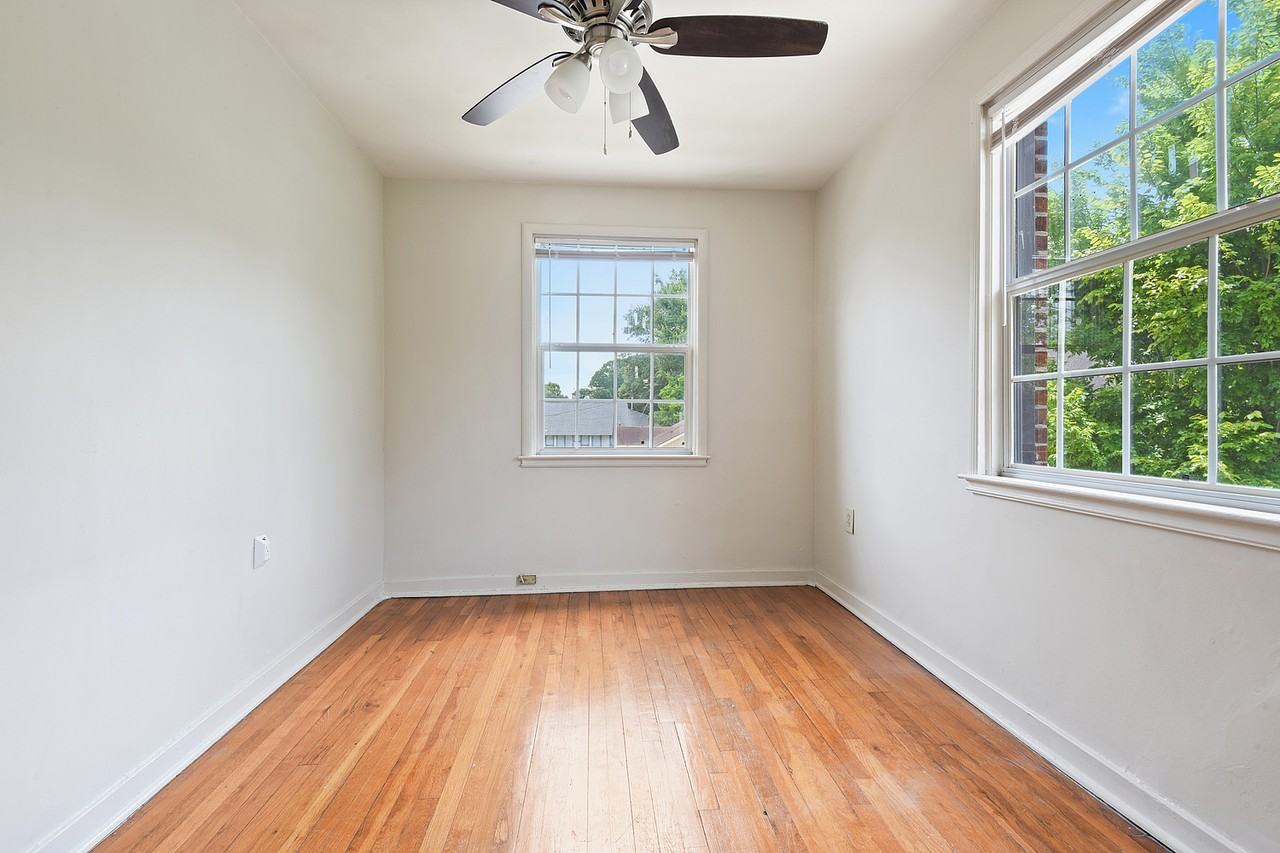 Southdowns Apartments - Photo 6 of 17