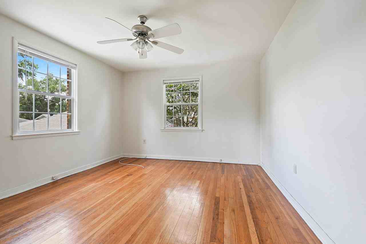 Southdowns Apartments - Photo 7 of 17