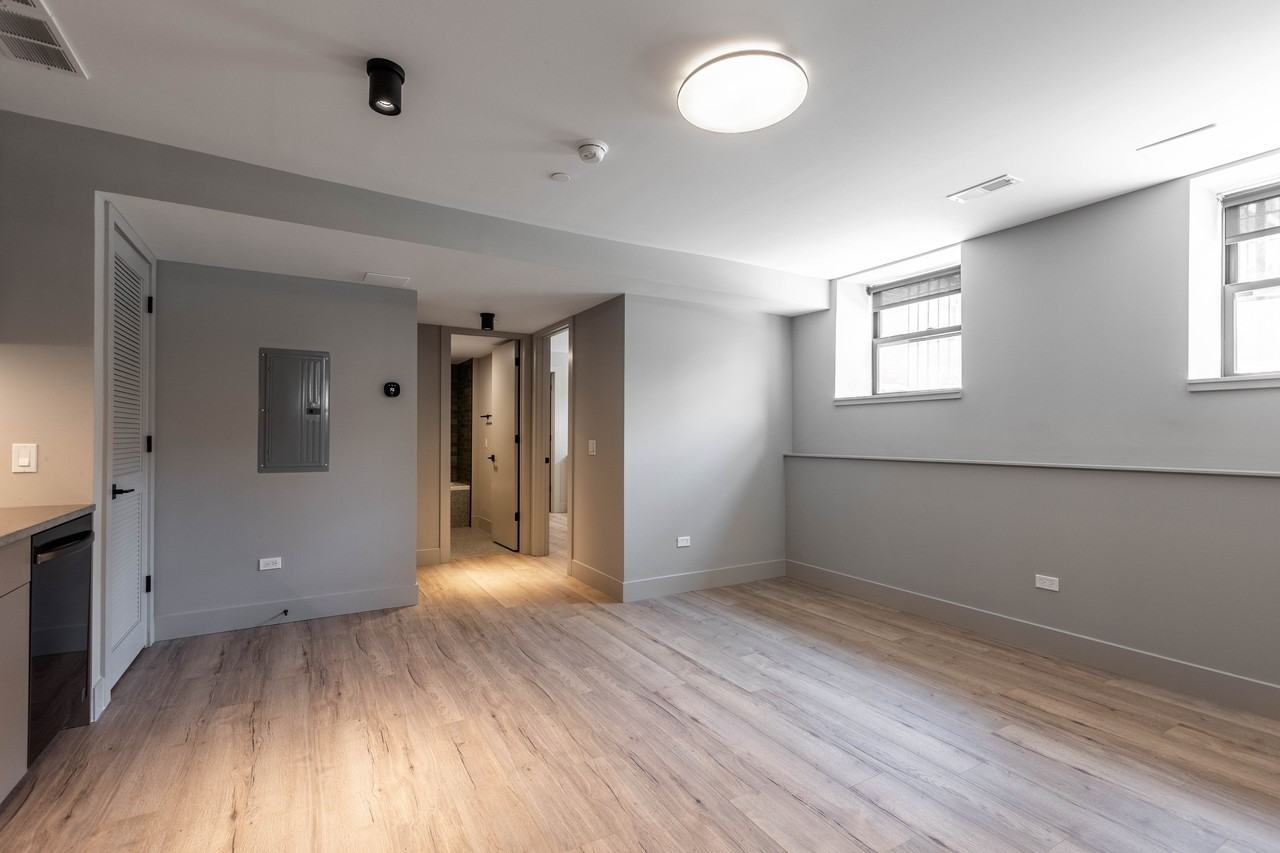 2228 North Kedzie Avenue - Photo 7 of 50