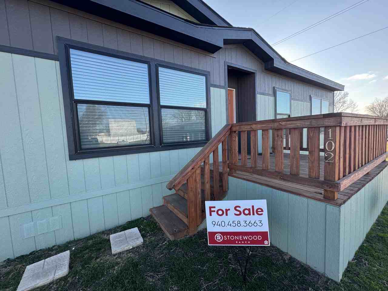 102 Palamino Dr - Photo 3 of 33
