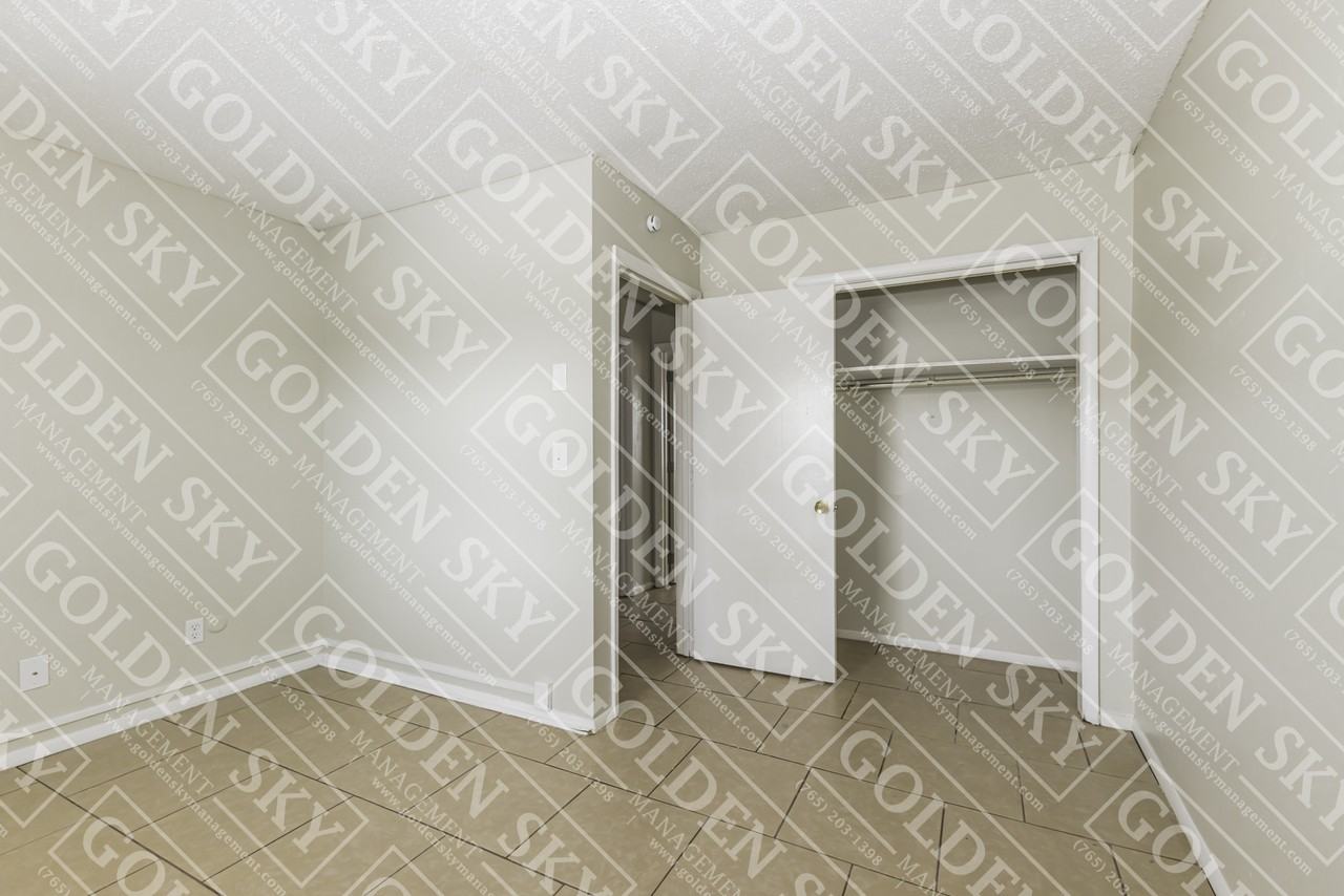 112 South Keystone Circle - Photo 5 of 9