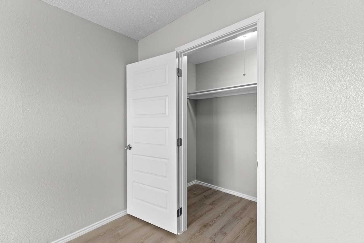 Sun Valley Apartments - Photo 5 of 50