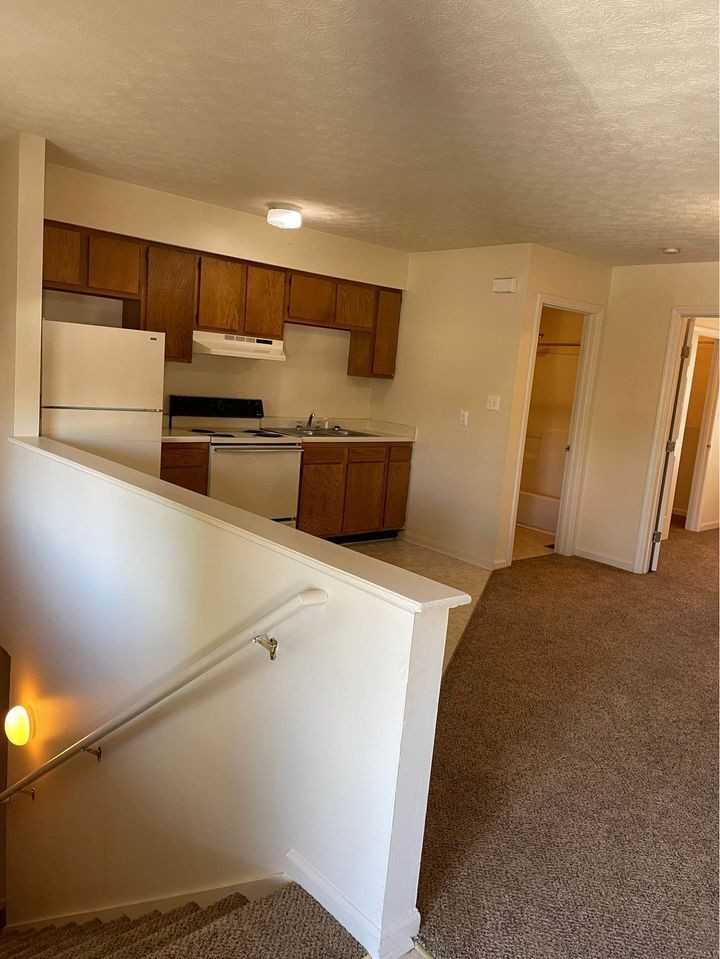 221 Keystone Drive - Photo 3 of 10