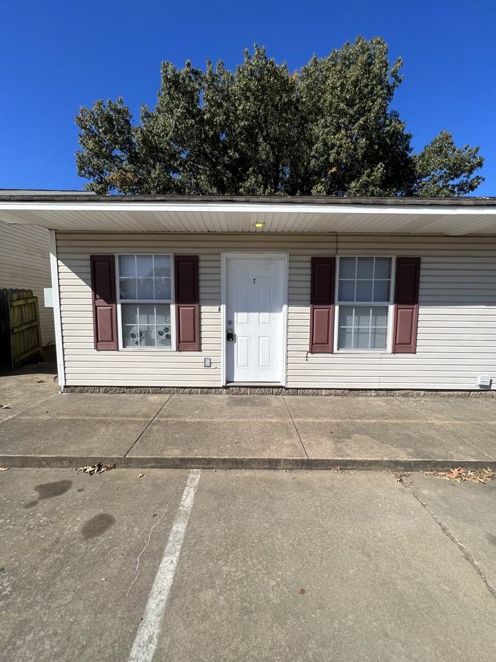 920 Belt Street - Photo 2 of 9