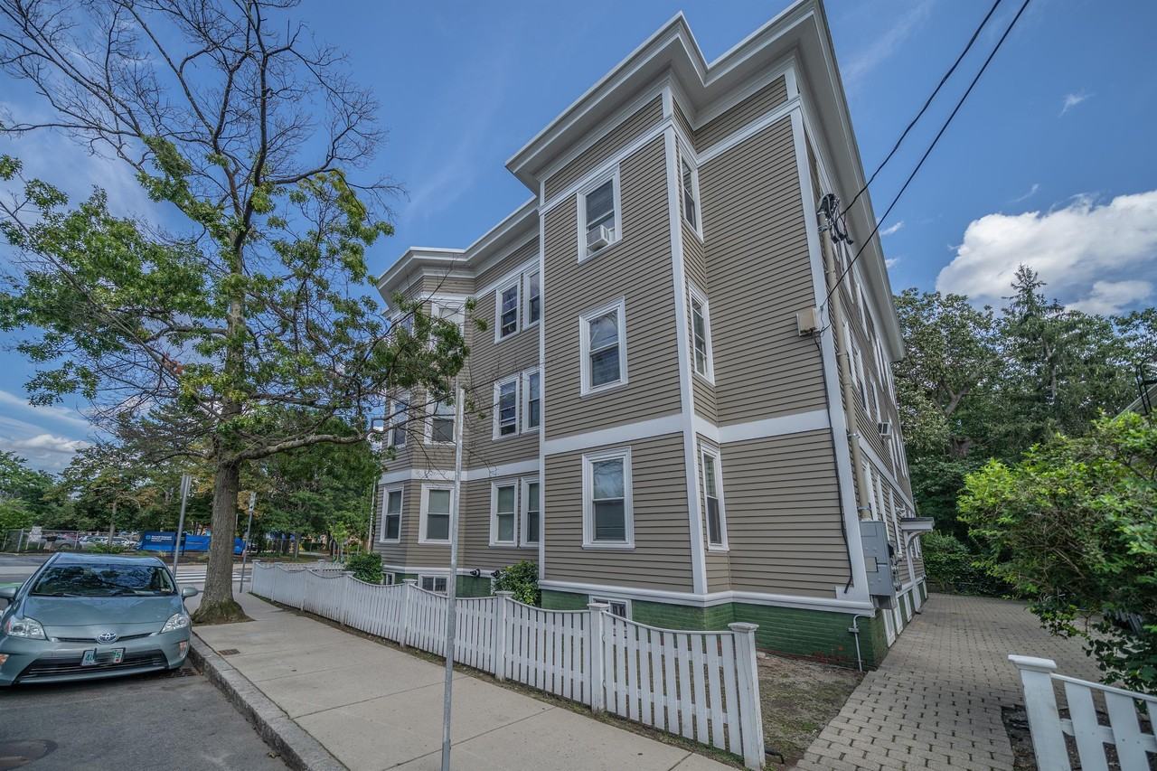 1590 Cambridge Street - Photo 4 of 50