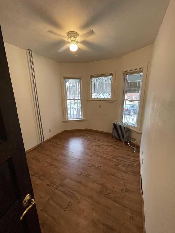 635 Howard Place - Photo 3 of 50