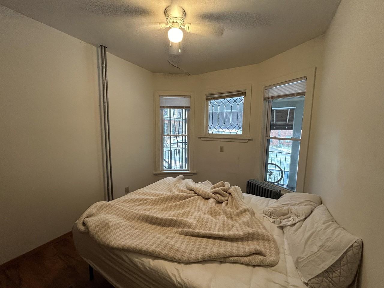 635 Howard Place - Photo 7 of 50