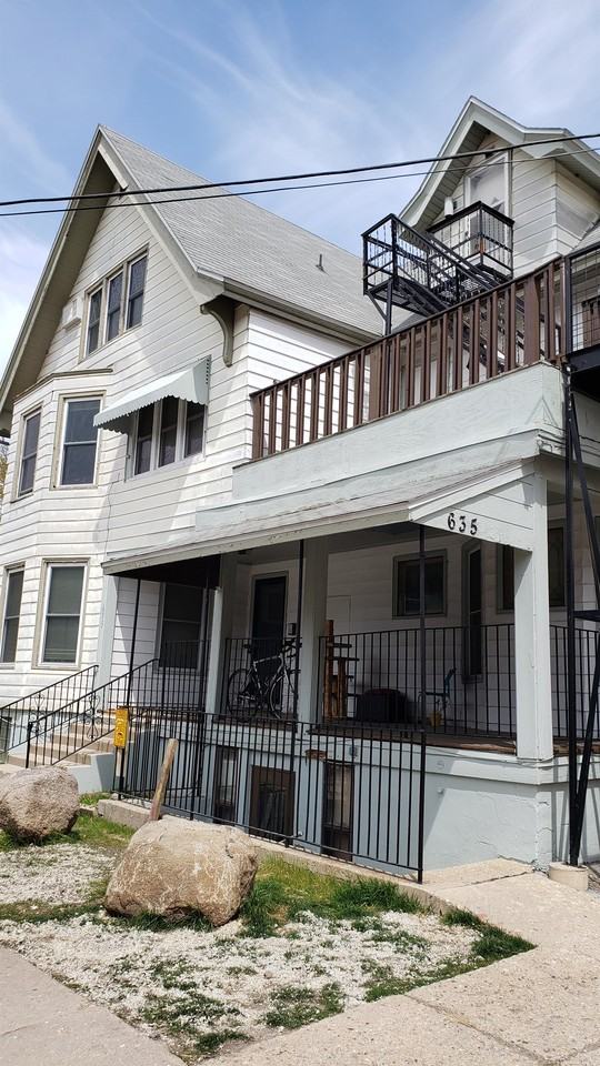 635 Howard Place - Photo 6 of 33