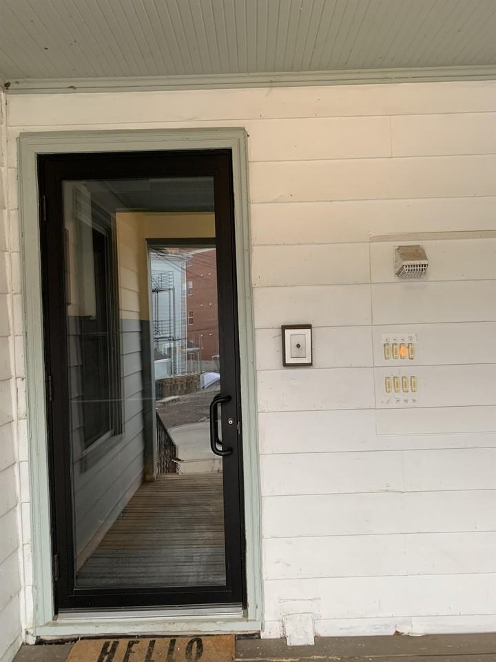 635 Howard Place - Photo 7 of 33