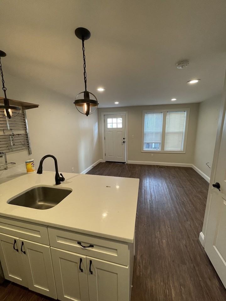 27-29 East Transit Street - Photo 3 of 38