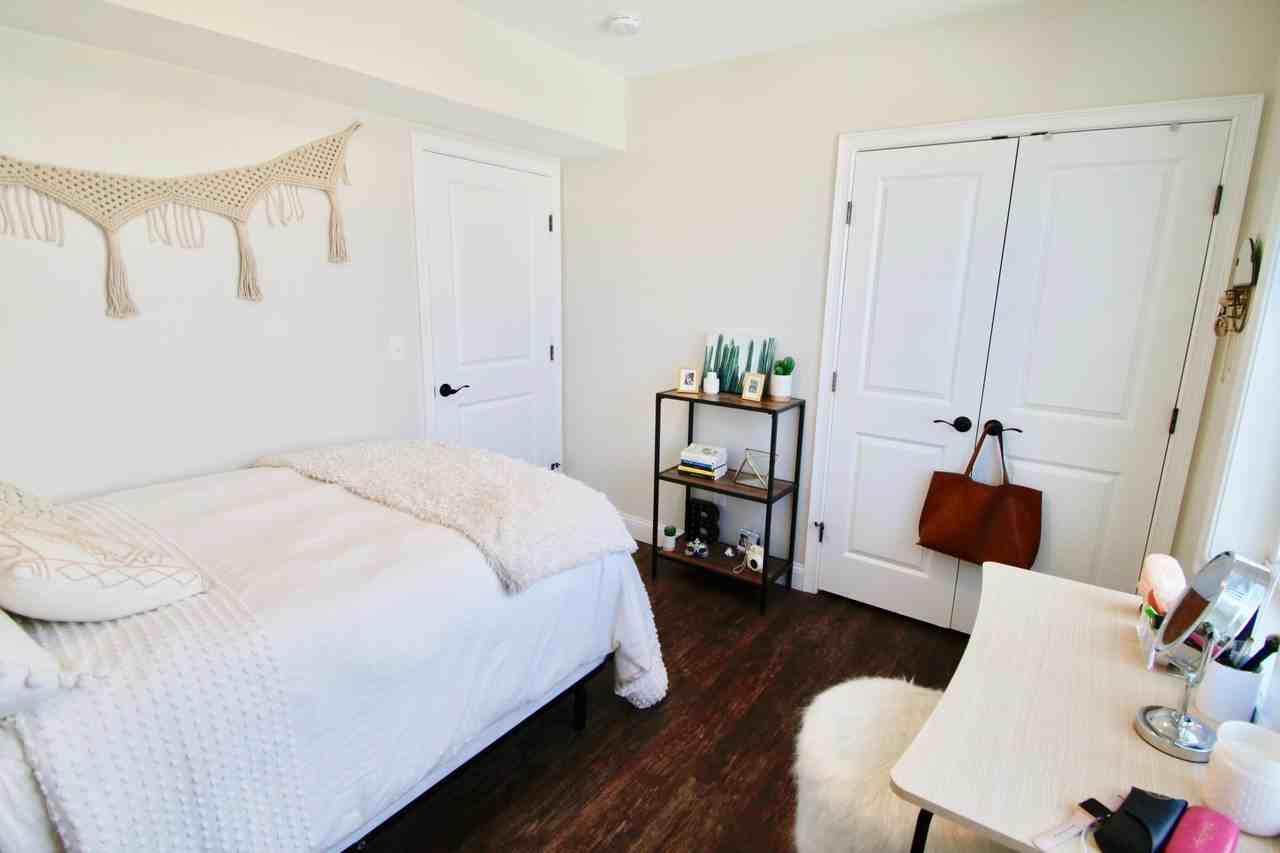 27-29 East Transit Street - Photo 4 of 38