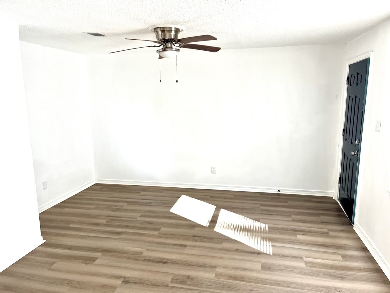 1202 Belair Street - Photo 3 of 26
