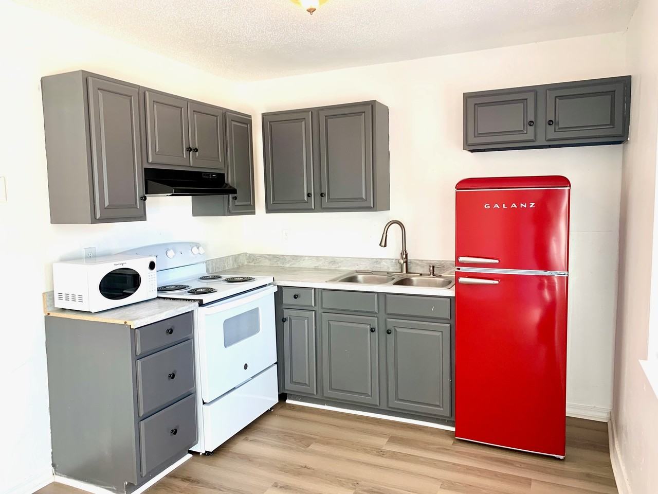 1202 Belair Street - Photo 7 of 26