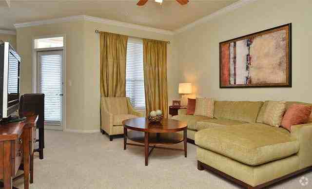 1399 South Loop West - Photo 6 of 12