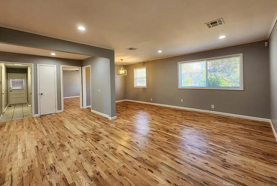 4649 S Toledo Ave - Photo 3 of 7