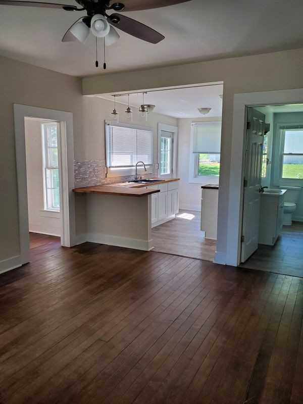 602 S 1st St - Photo 2 of 13