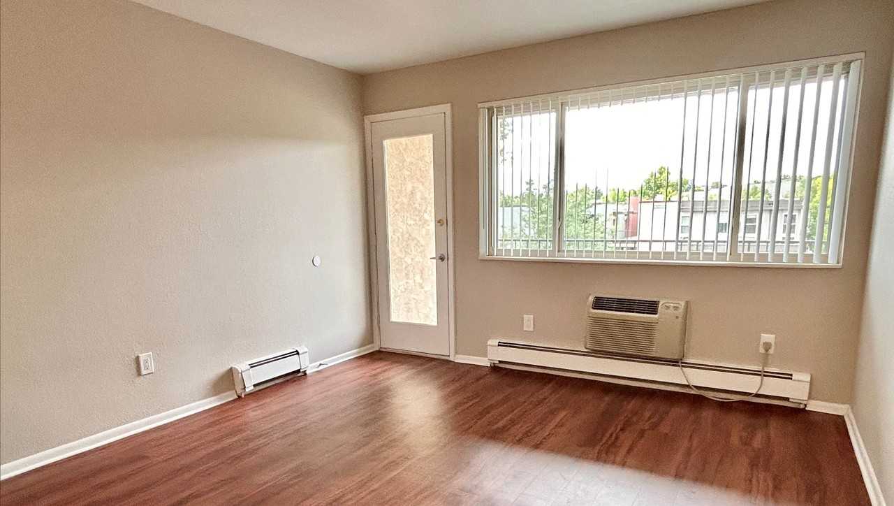 One Park View - Photo 5 of 19