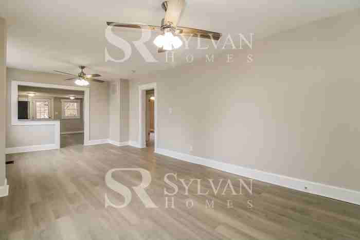 2006 Park Pl - Photo 2 of 15