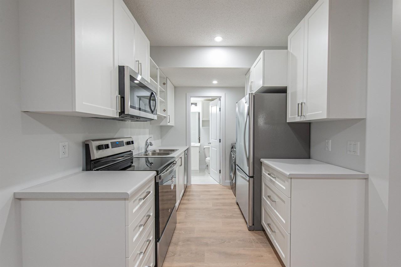 1449 Cherniak Way Sw Bsmt #BS - Photo 3 of 14