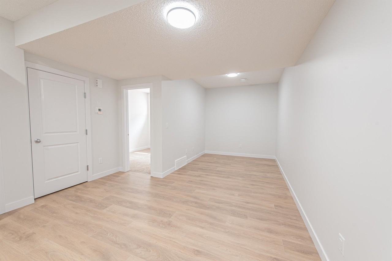 1449 Cherniak Way Sw Bsmt #BS - Photo 5 of 14