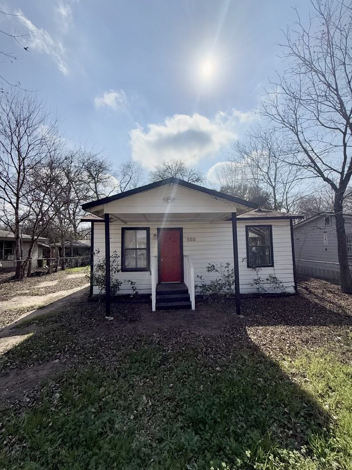 550 Lincolnshire Dr #NA - Photo 2 of 15