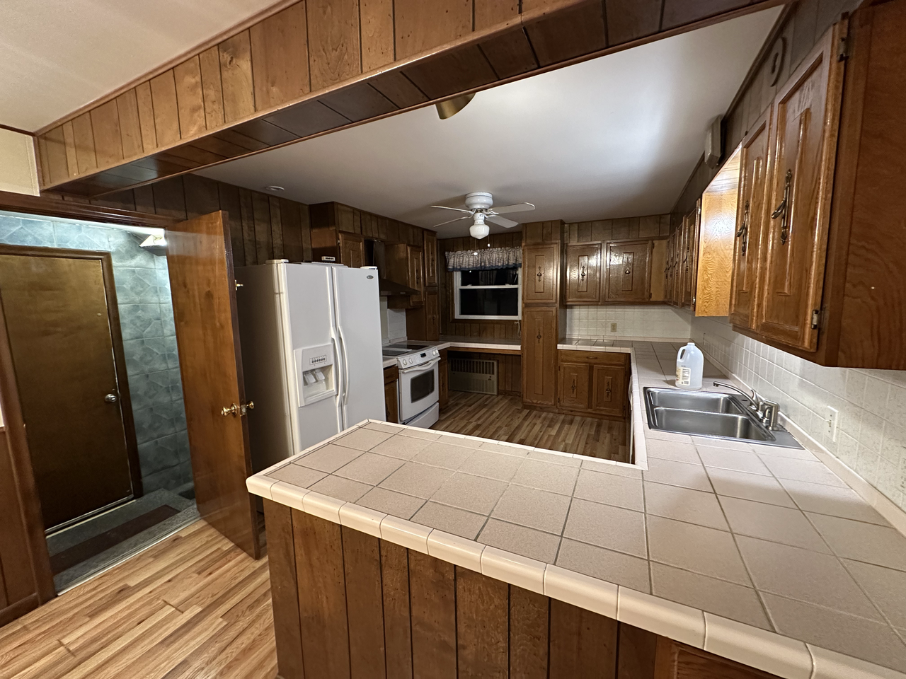 111 Morgan St #FL1 - Photo 2 of 11
