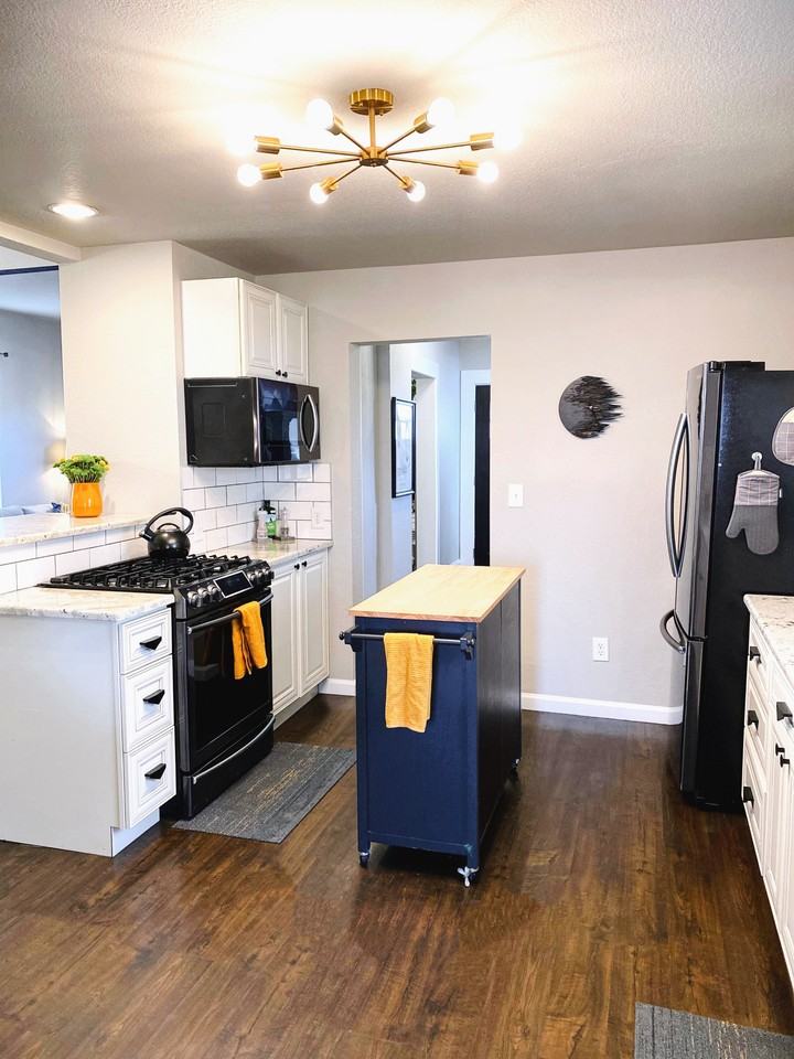 543 E Platte Ave #NA - Photo 5 of 23