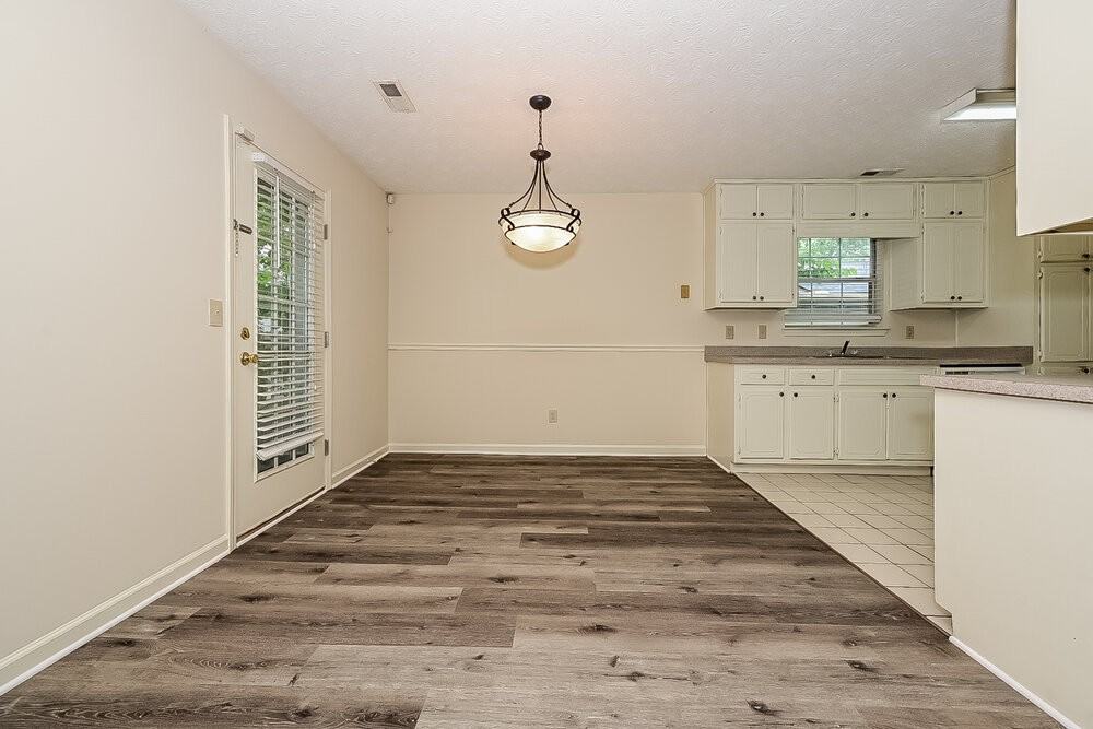 1320 Foxvale Dr - Photo 5 of 16
