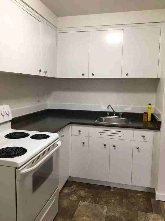 Vivian Apartments - Photo 2 of 12