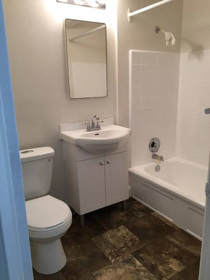 Vivian Apartments - Photo 3 of 12