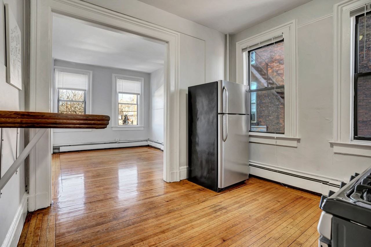 33-35 Howe Street - Photo 7 of 15