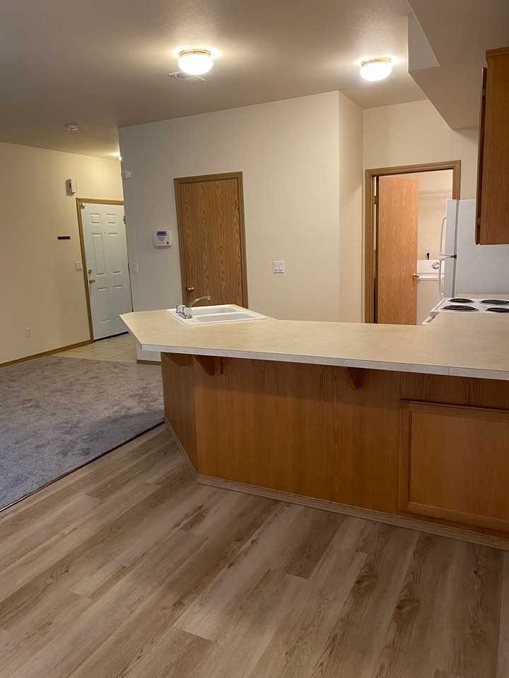 BALLOU ESTATES - Photo 7 of 28