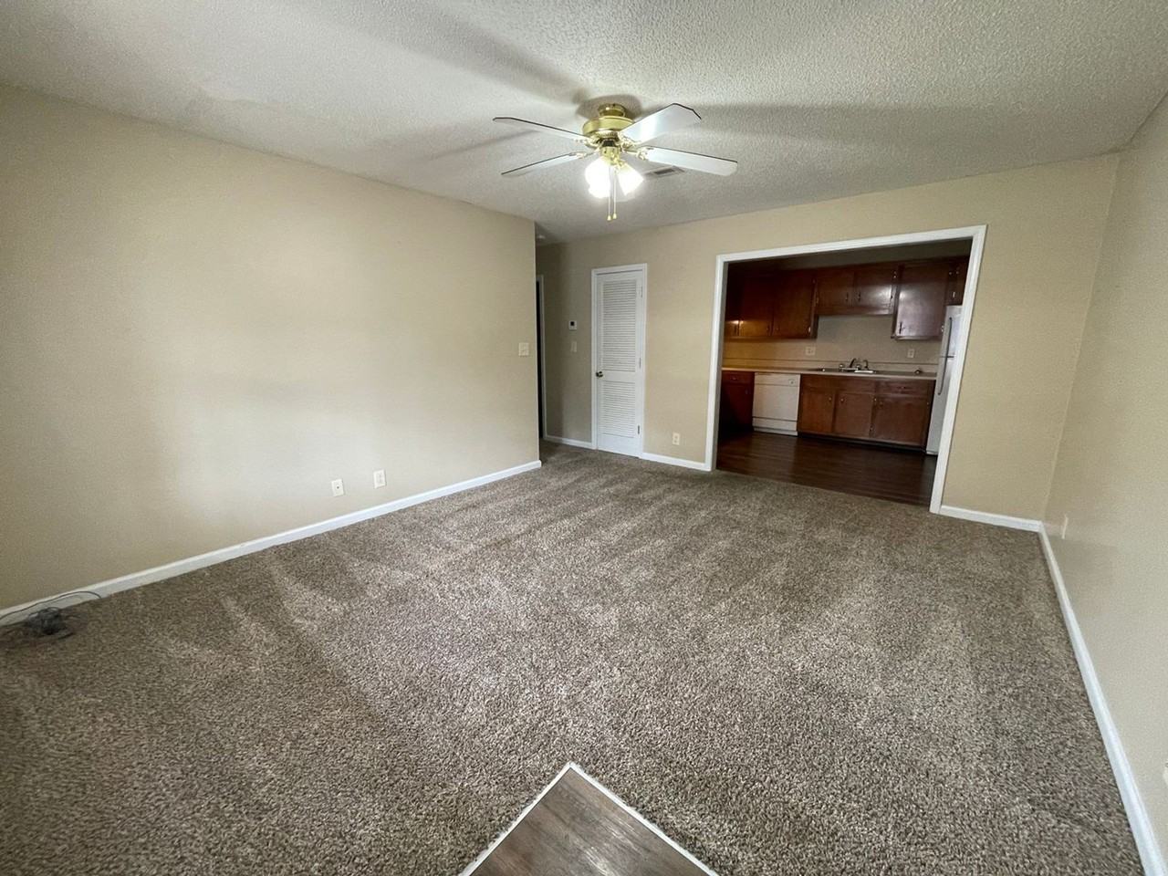 143 Darlene Drive - Photo 3 of 12