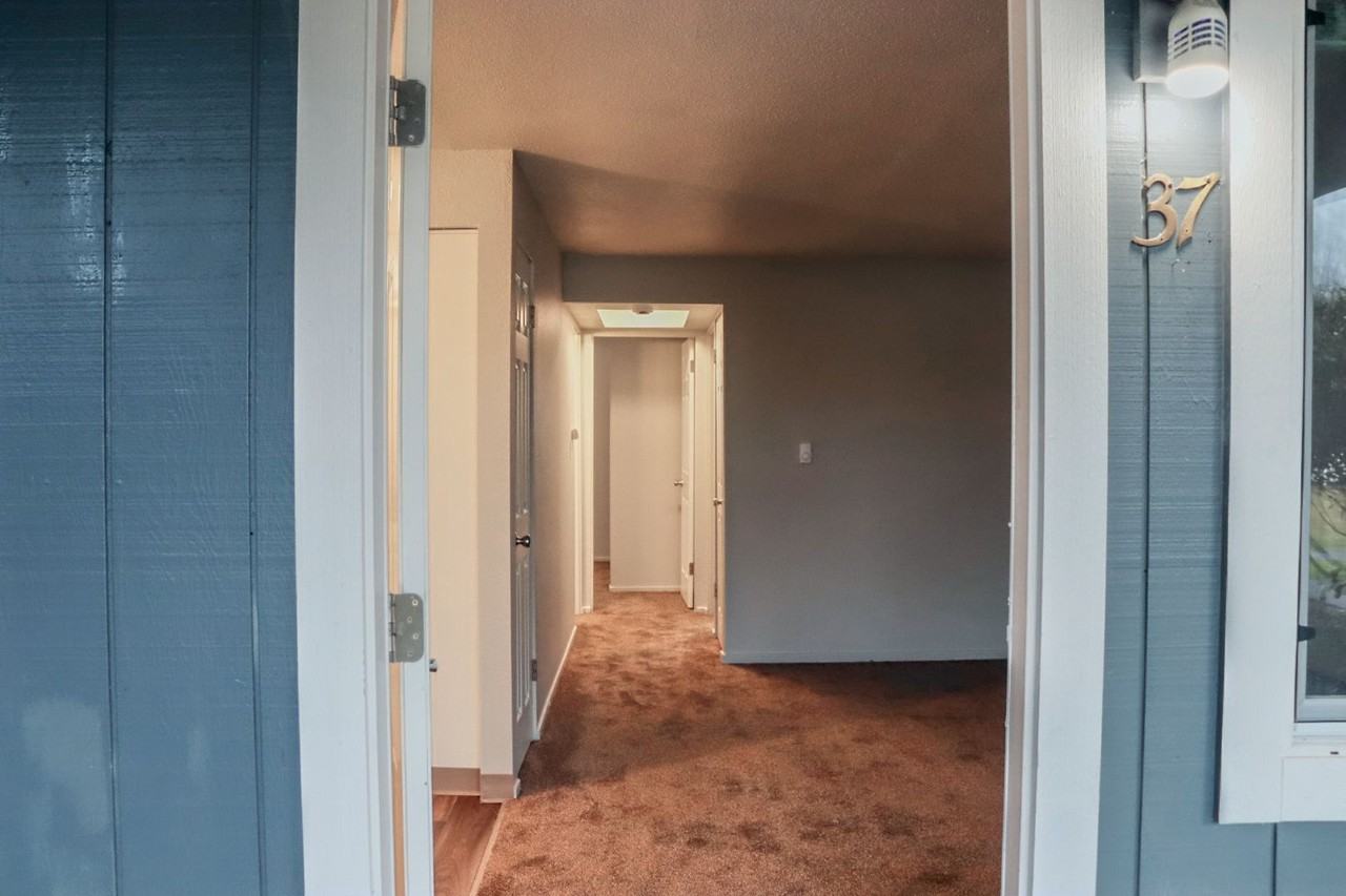 Verandas Apartments - Photo 5 of 29