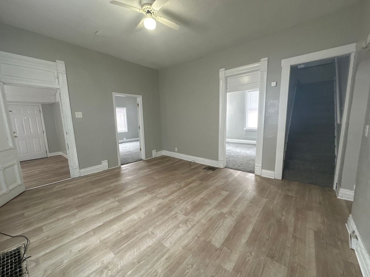 1410 W Jackson St - Photo 4 of 10