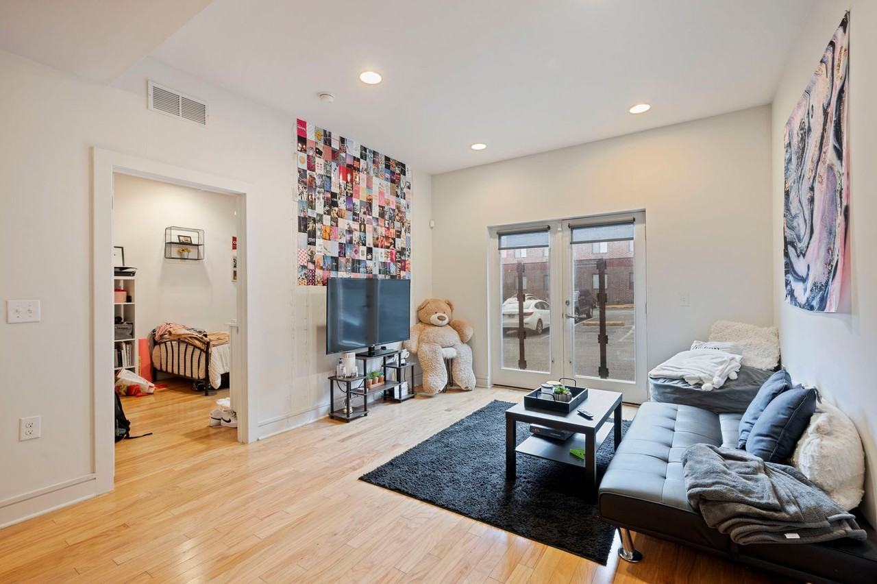 1516 N. 15th Street - Photo 2 of 43