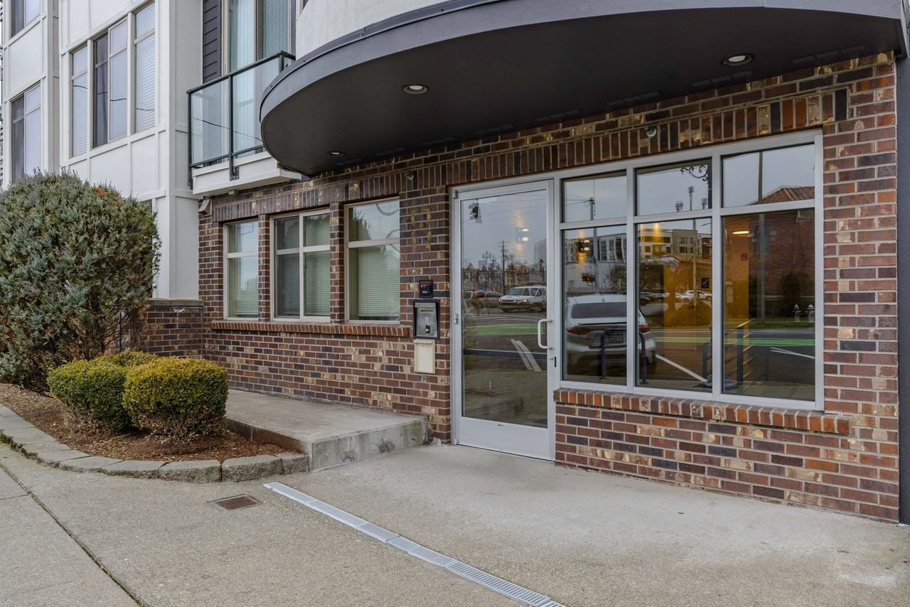 One Saint Helens Apartments - Photo 2 of 16