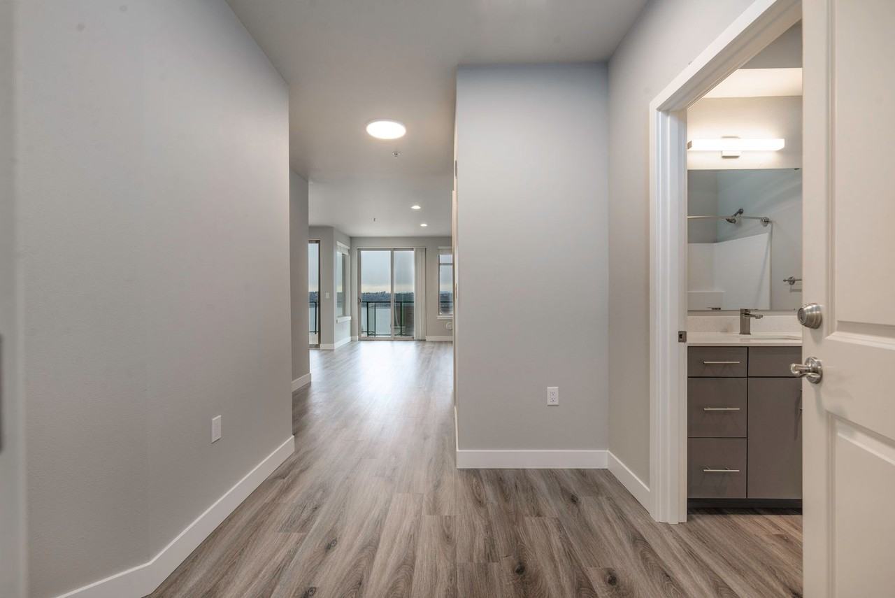 One Saint Helens Apartments - Photo 5 of 16