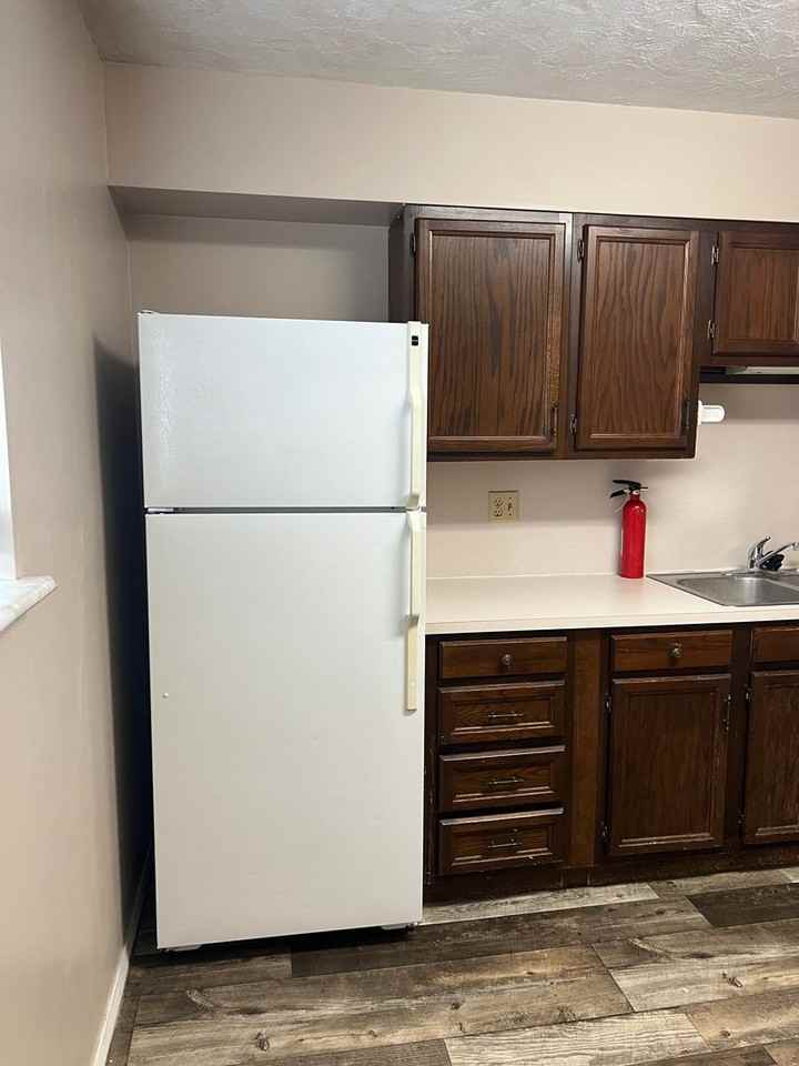255 E Main St - Photo 4 of 17