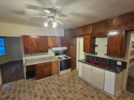 featured image of 905 S 21st St