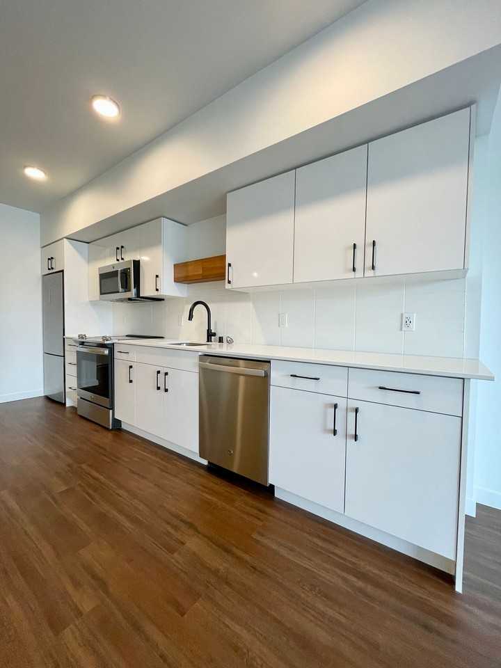 Spur Apartments - Photo 3 of 32